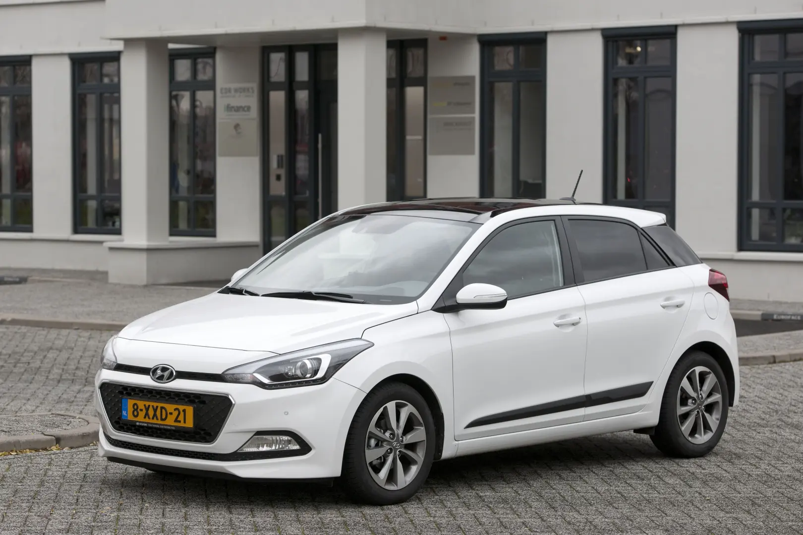 Hyundai i20 i20 1.4 MPI Style 6