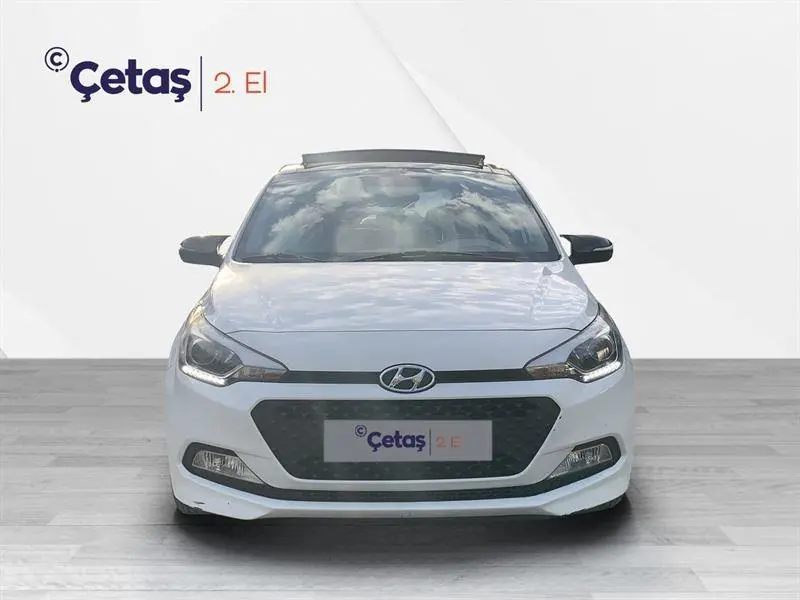 Hyundai i20 i20 1.2 MPI Style Panoramik Cam Tavan 2