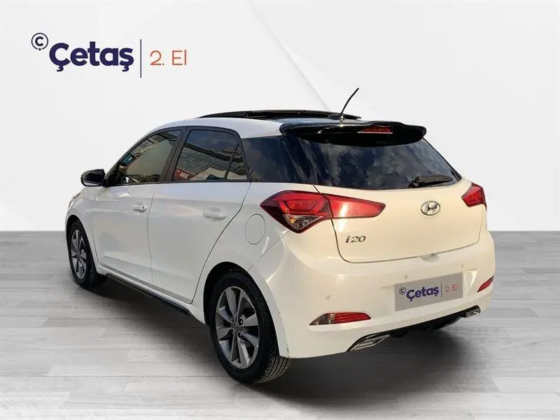 Hyundai i20 i20 1.2 MPI Style Panoramik Cam Tavan 4