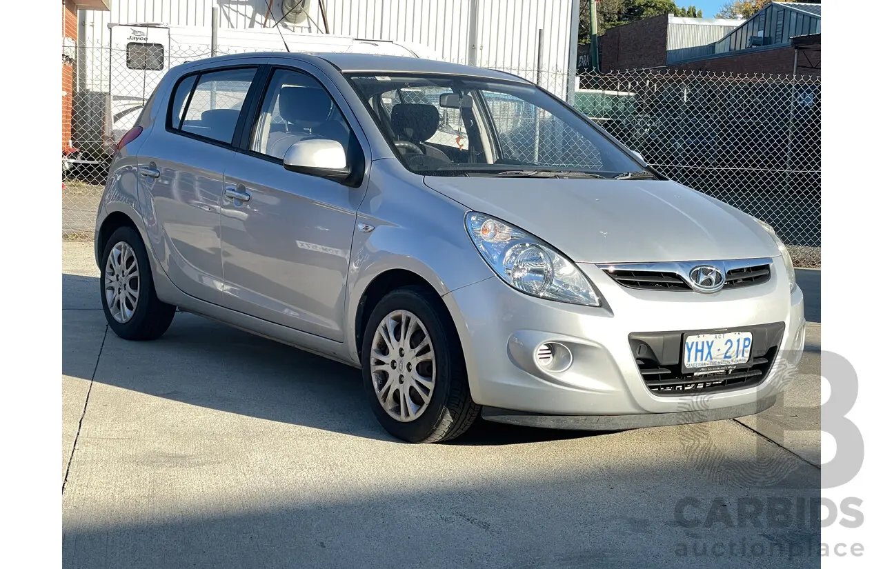 Hyundai i20 i20 1.4 CVVT Sense 5