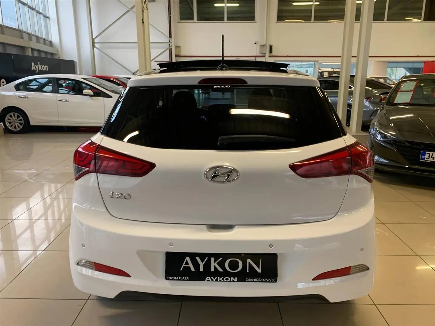 Hyundai i20 i20 1.4 MPI Style Panoramik Cam Tavan Multimedya Paketi 5