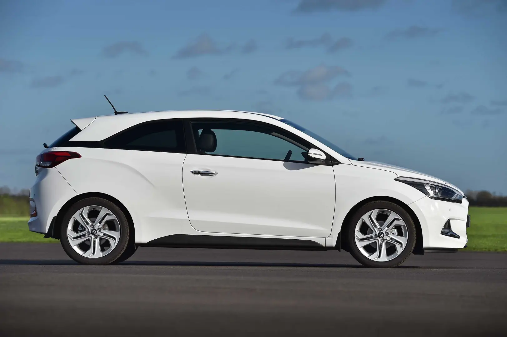 Hyundai i20 i20 Coupe 1.4 MPI 1