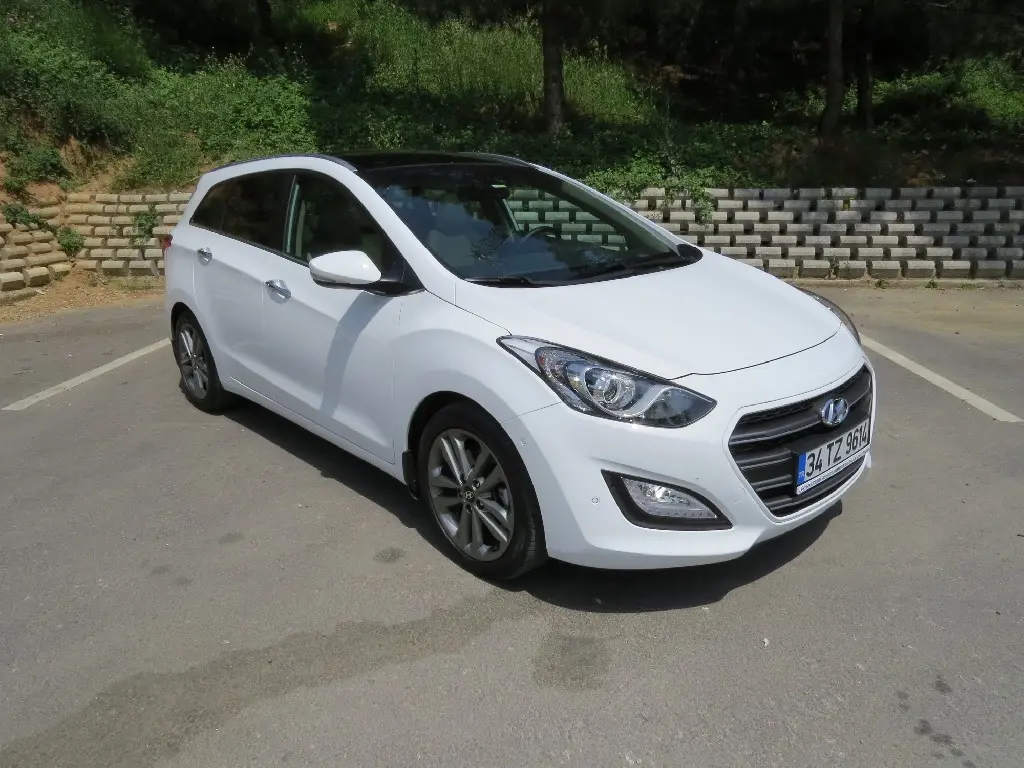 Hyundai i30 i30 CW 1.6 CRDI Elite DCT 5