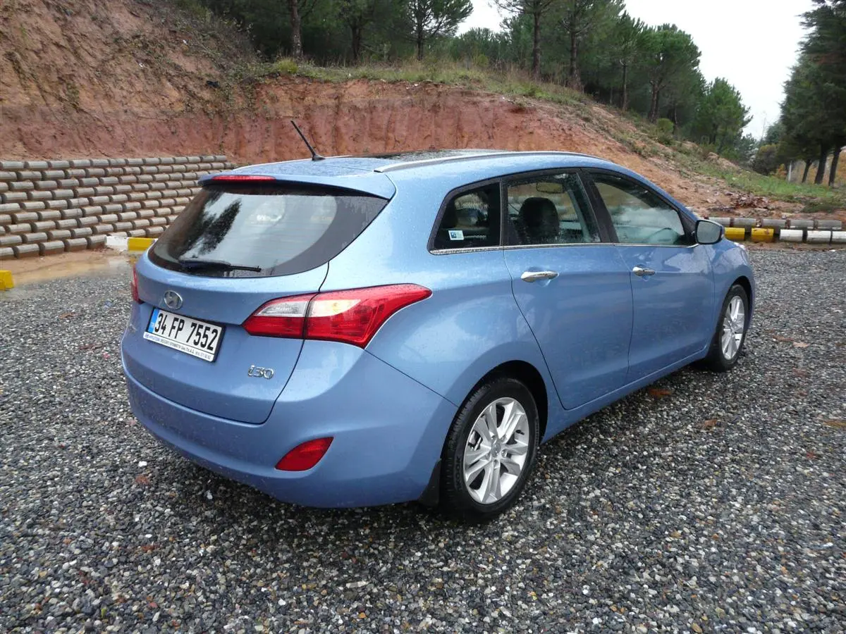 Hyundai i30 i30 CW 1.6 CRDI Elite 3