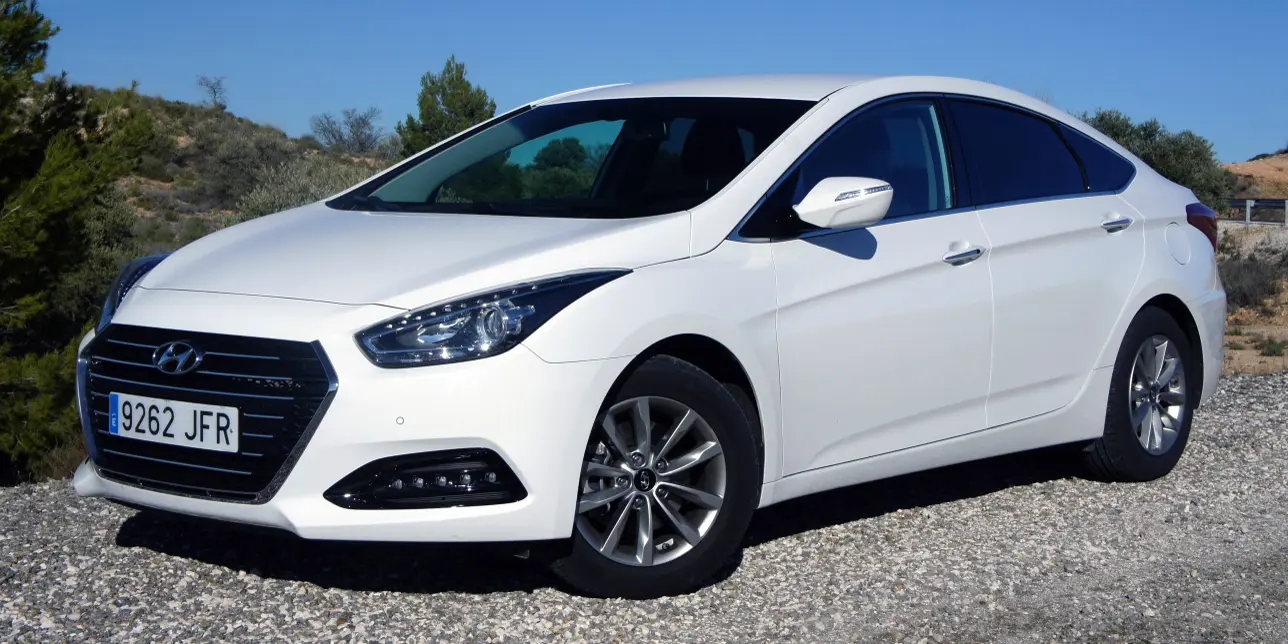 Hyundai i40 i40 1.7 CRDI Executive 4