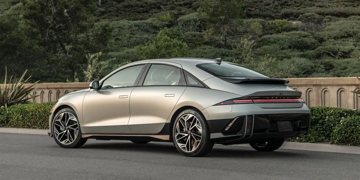 Hyundai Ioniq 6 Ioniq 6 Advance 111 Kw 4x2 4