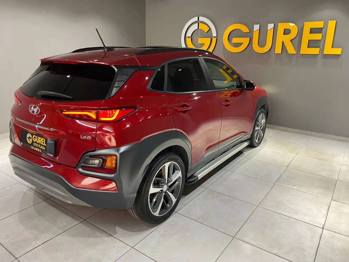 Hyundai Kona Kona 1.6 CRDI Elite Smart Kırmızı SRF DCT 0
