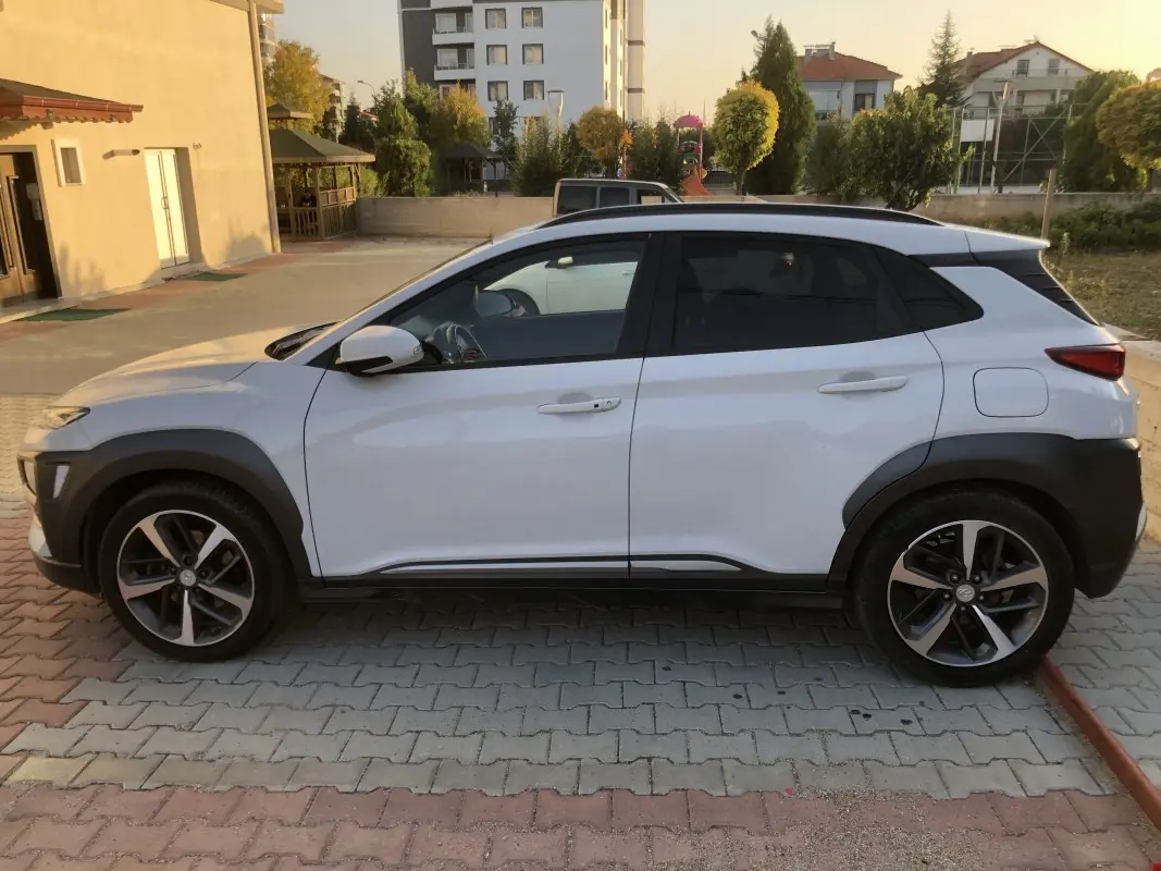 Hyundai Kona Kona 1.6 CRDI Elite Smart Kırmızı SRF DCT 6