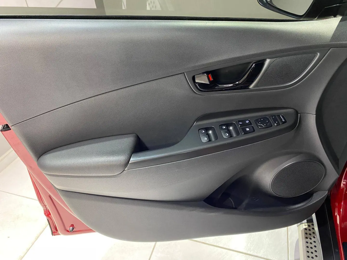Hyundai Kona Kona 1.6 CRDI Elite Smart Kırmızı SRF DCT 7