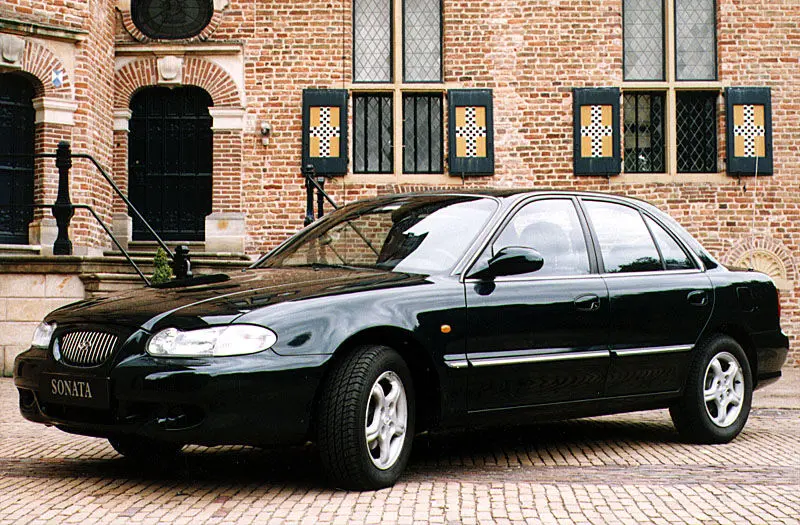 Hyundai Sonata Sonata 2.0i GLS 1