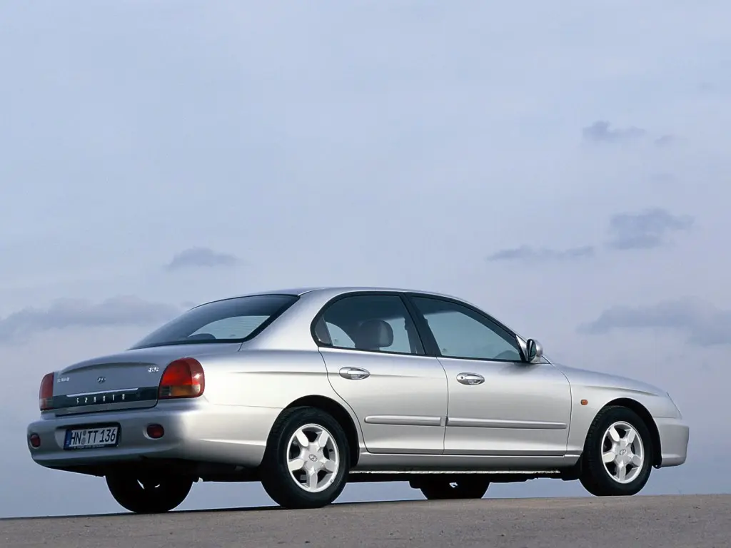 Hyundai Sonata Sonata 2.0i GL 5