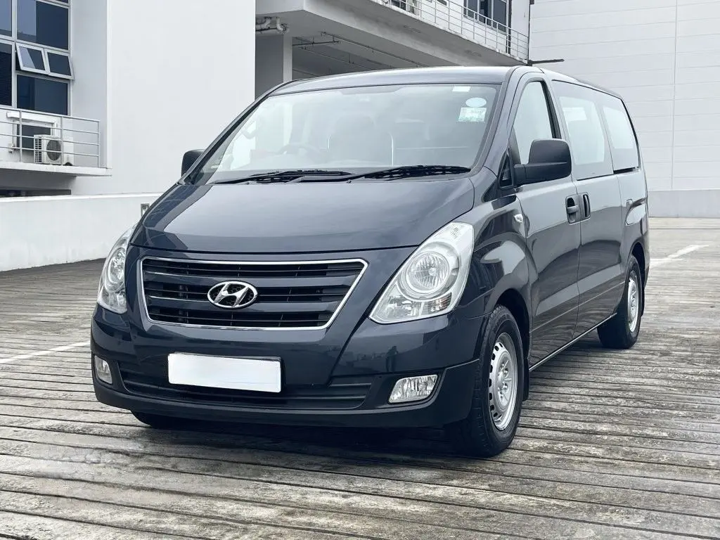 Hyundai Starex Starex 2.5 TCI SWB 3