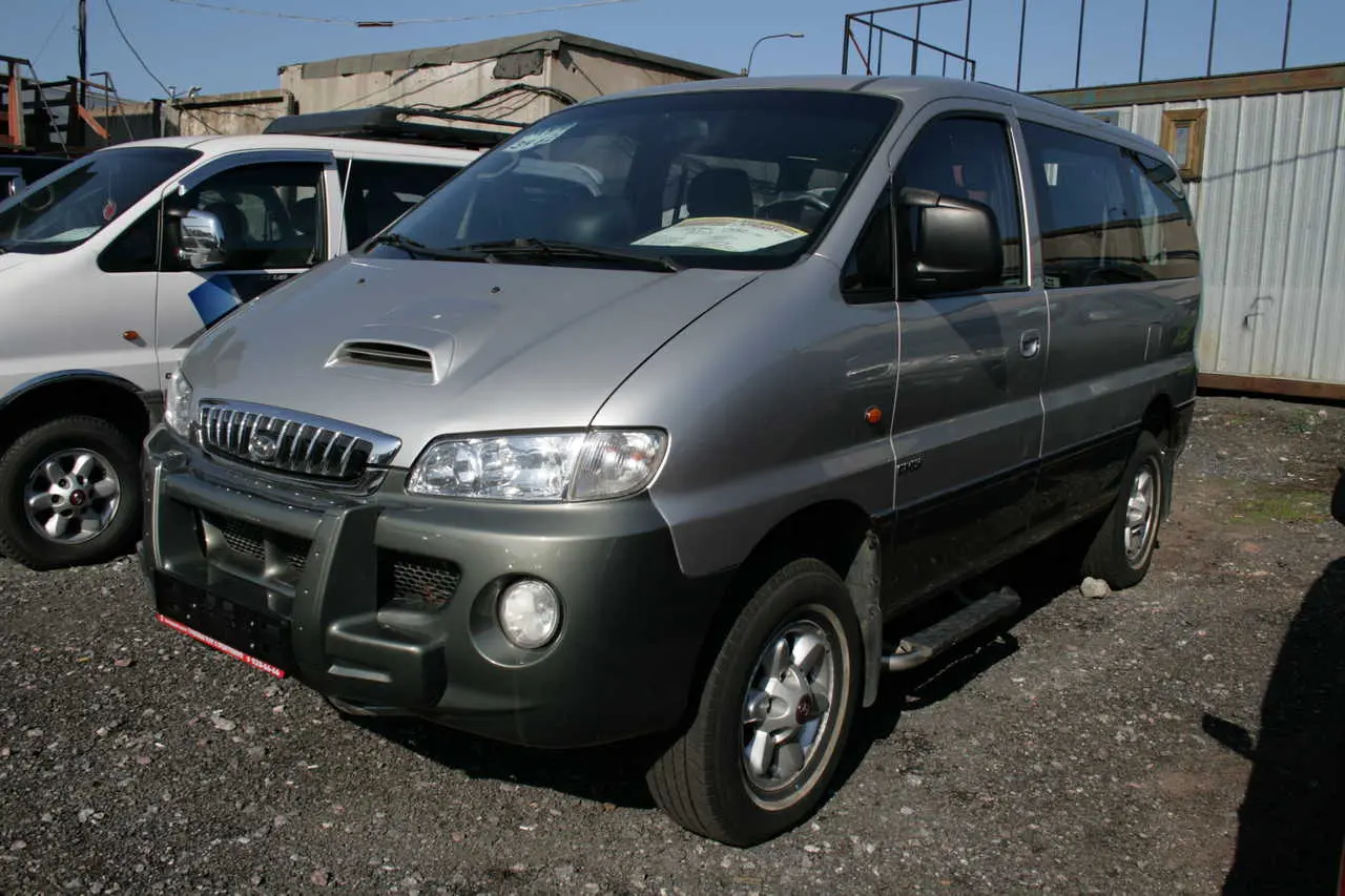 Hyundai Starex Starex 2.5 TCI LWB 2