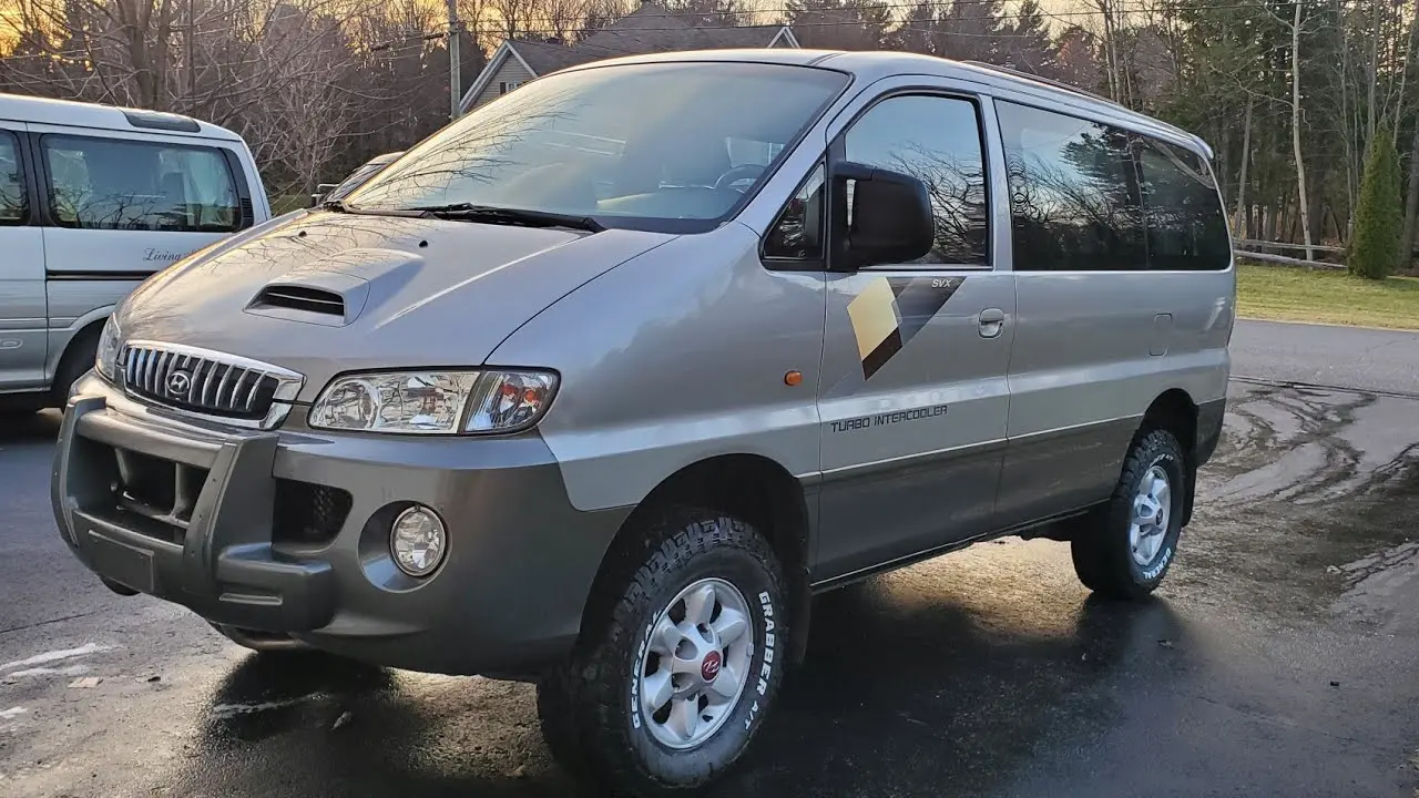 Hyundai Starex Starex 2.5 TCI LWB 3
