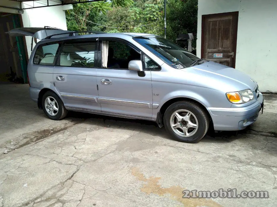 Hyundai Trajet Trajet 2.7 V6 1