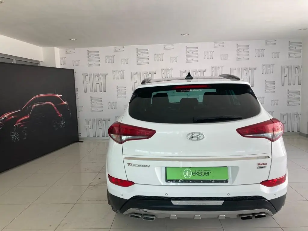 Hyundai Tucson Tucson 1.6 T-GDI 4x4 Elite Plus Red Pack DCT 7