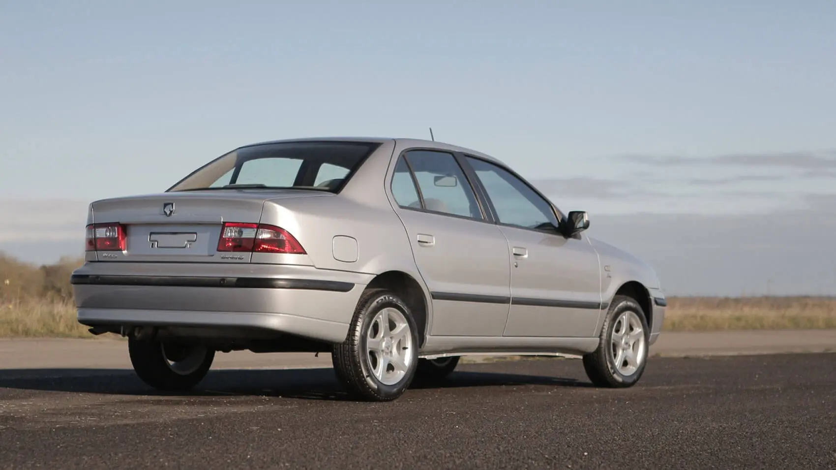 Ikco Samand Samand 1.6 LX Sport Pack 1