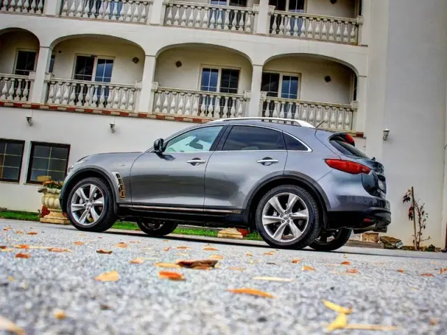 Infiniti FX FX 30 V6 Dizel Premium S 3