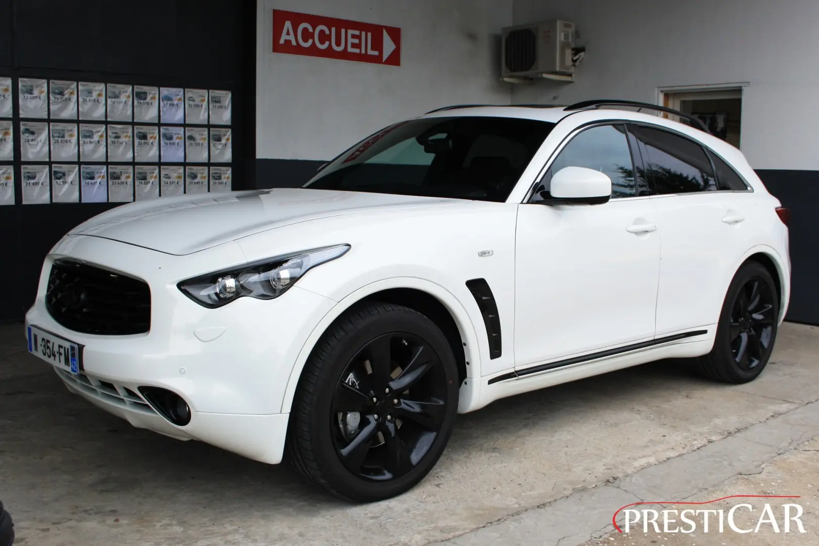 Infiniti FX FX 30 V6 Dizel Premium S 3