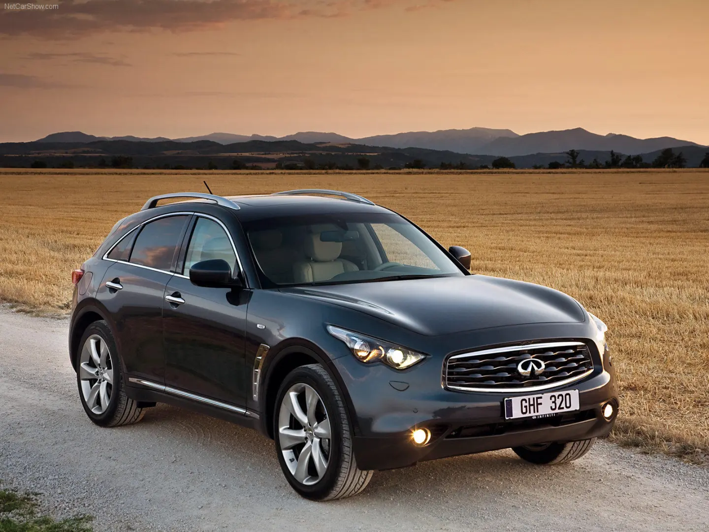Infiniti FX FX 37 V6 Premium S 6