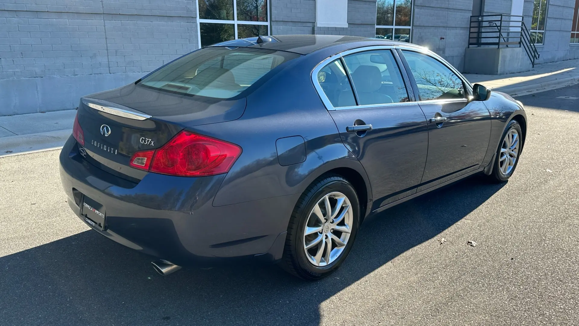 Infiniti G G37 3.7 V6 AWD GT X 6