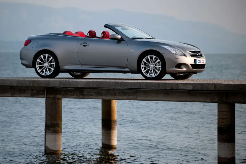 Infiniti G G37 3.7 V6 RWD GT Premium 3