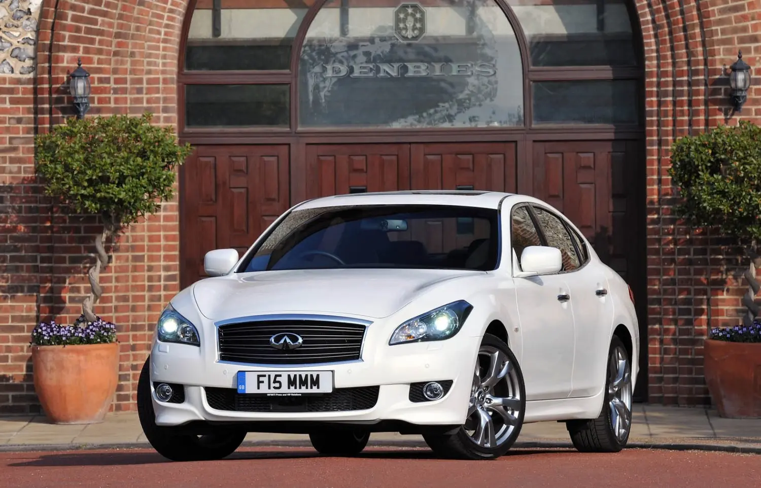 Infiniti M M 37 V6 Premium S 3