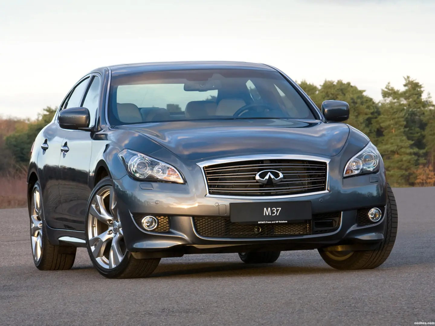 Infiniti M M 37 V6 Premium S 3