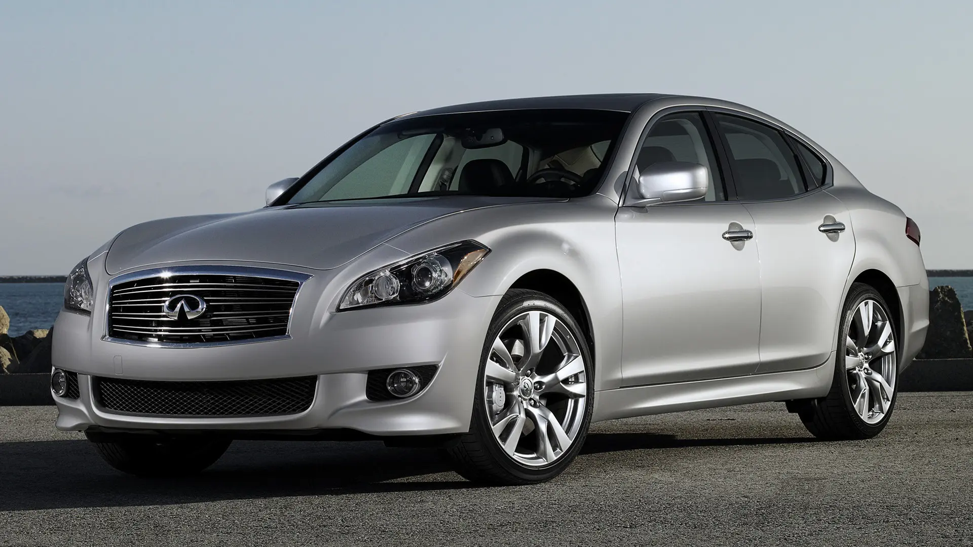 Infiniti M M 37 V6 Premium S 4