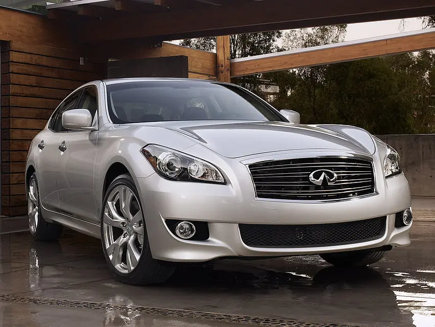 Infiniti M M 37 V6 Premium S 5