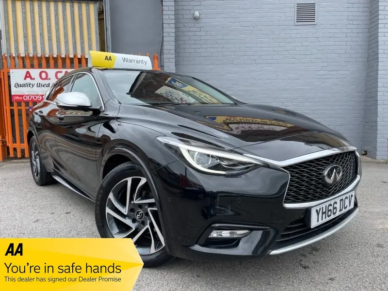 Infiniti Q30 Q30 1.5 D Premium City Black - Sport DCT 4