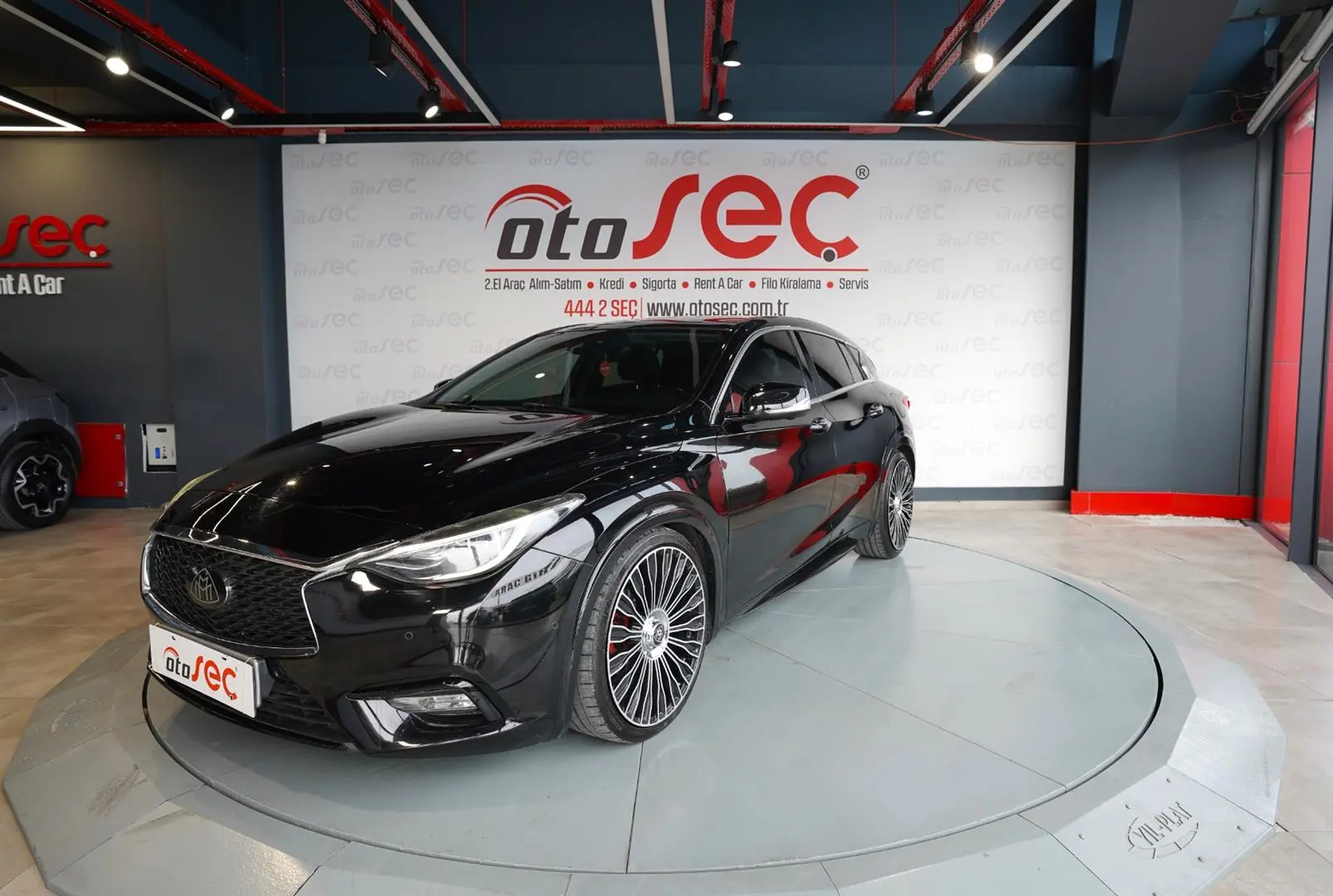 Infiniti Q30 Q30 1.5 D Premium City Black DCT 5