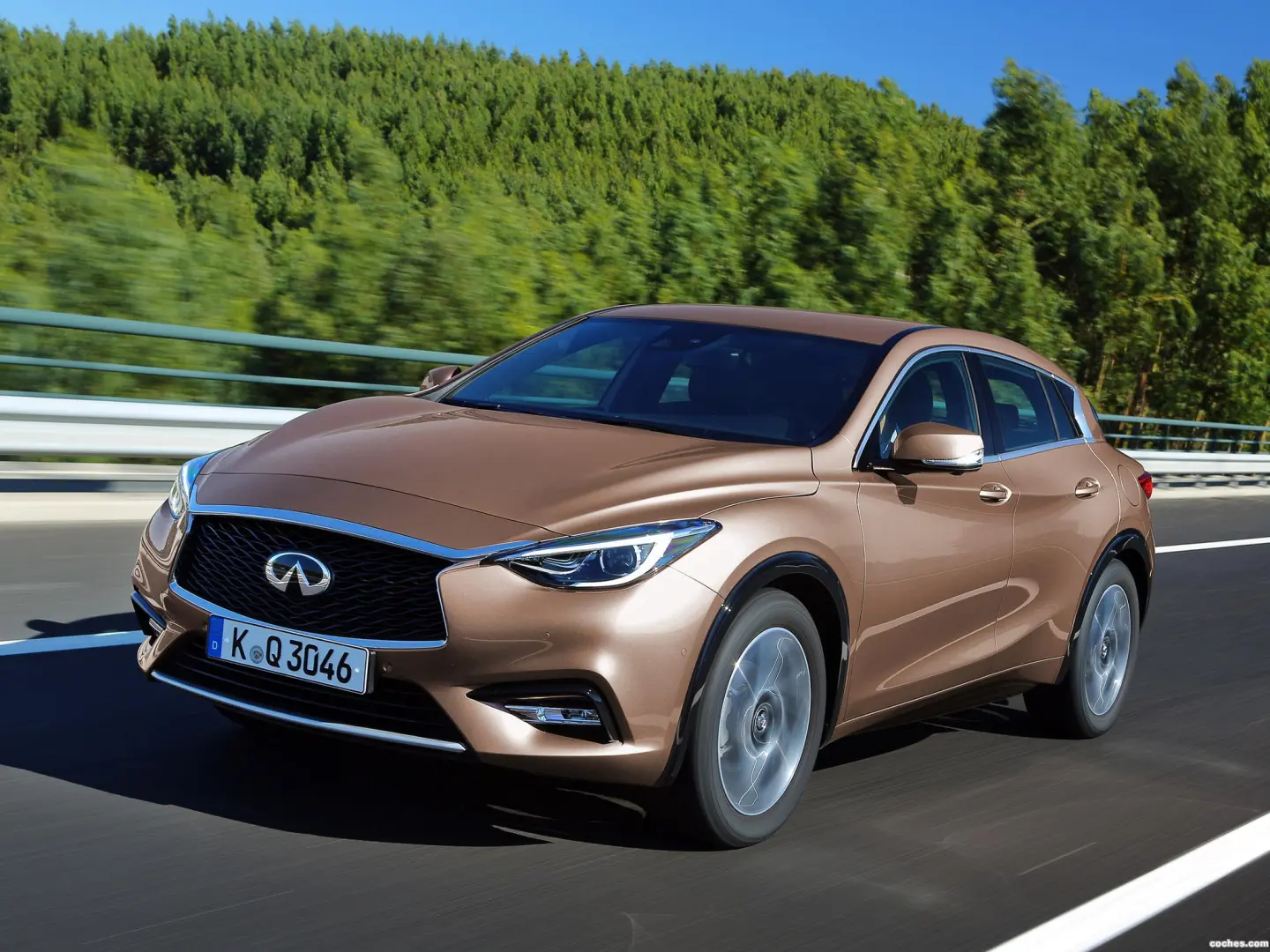 Infiniti Q30 Q30 1.5 D Premium DCT 5