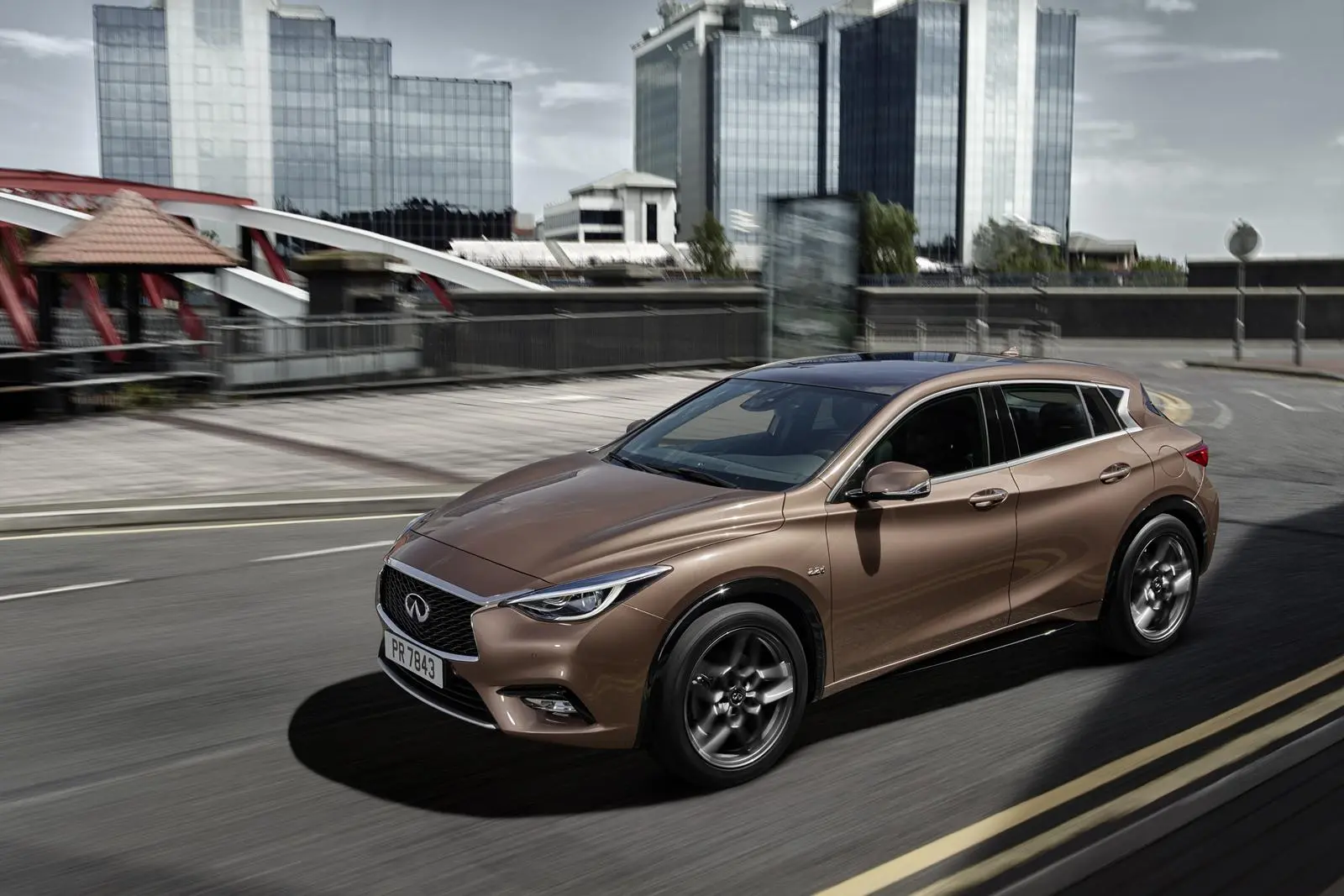 Infiniti Q30 Q30 1.6t Premium DCT 4