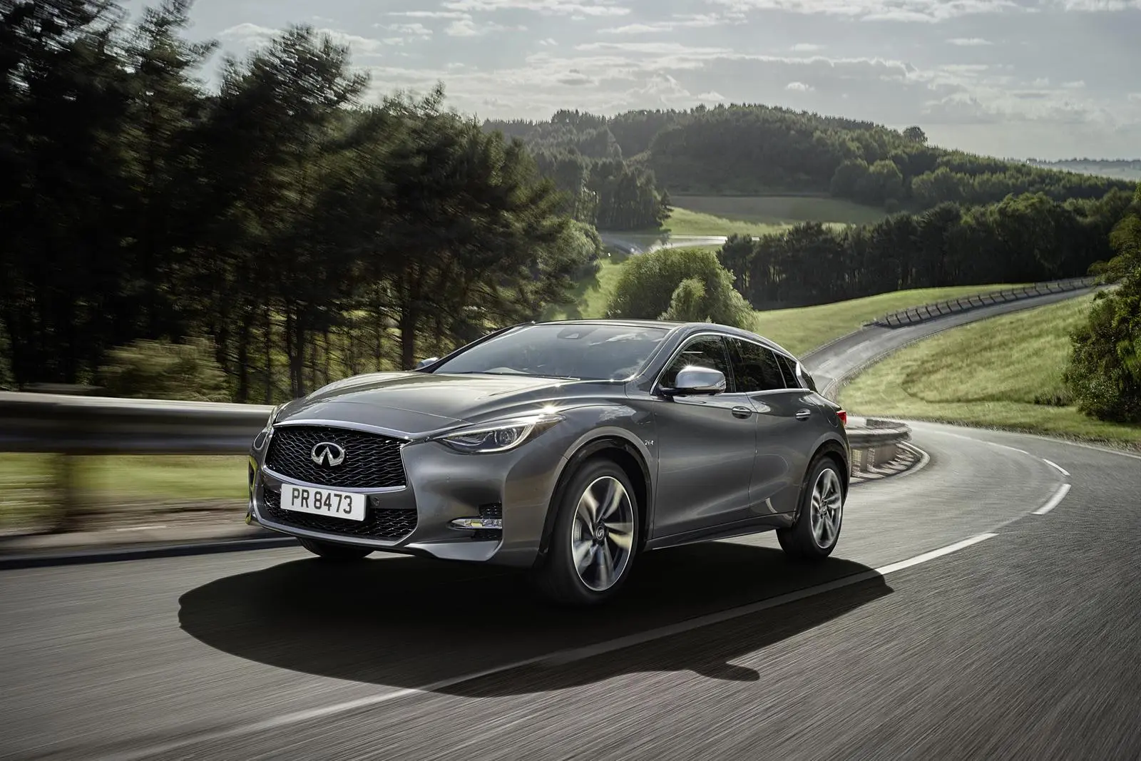 Infiniti Q30 Q30 1.6t Premium DCT 5