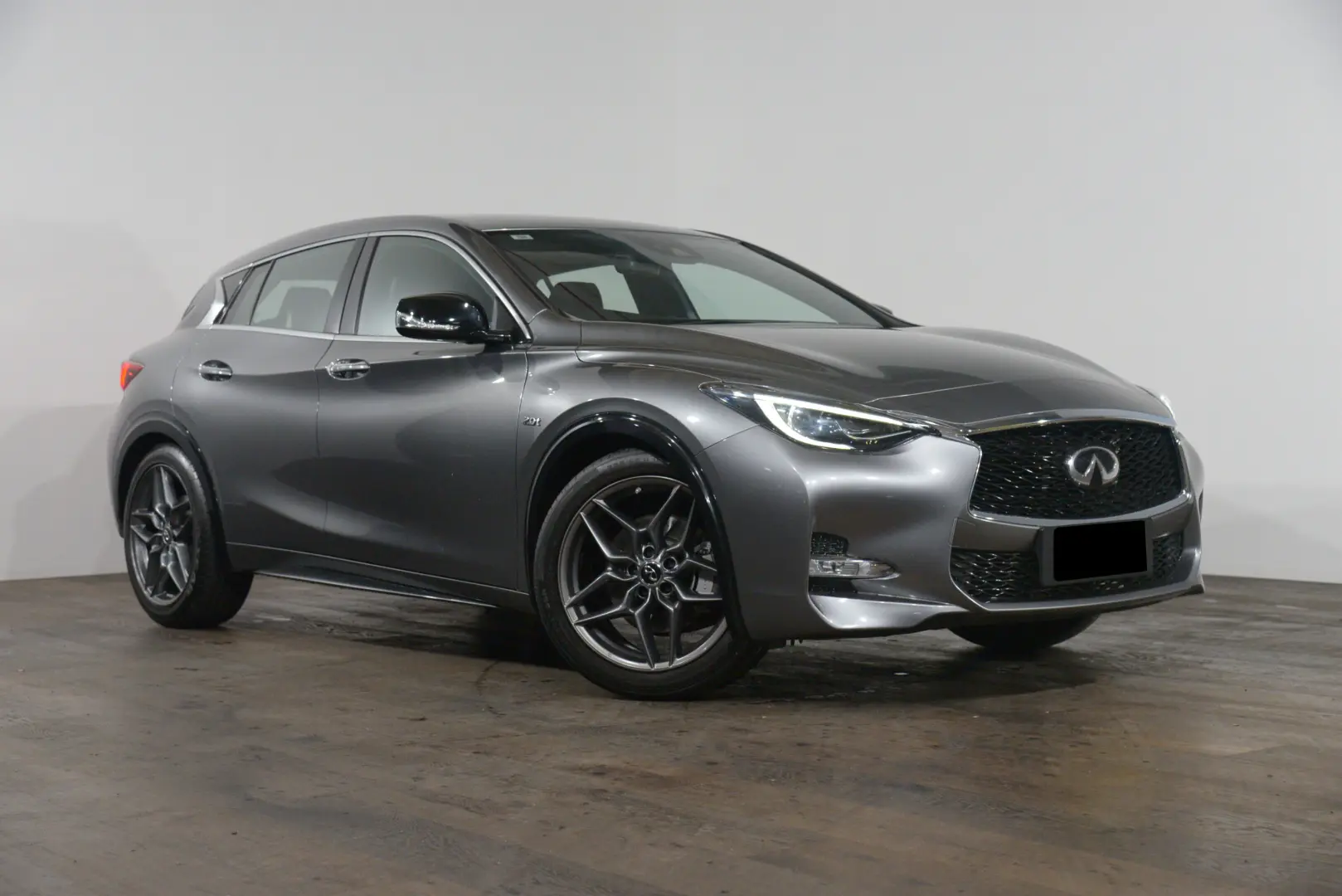 Infiniti Q30 Q30 2.0t AWD Sport City Black DCT 0