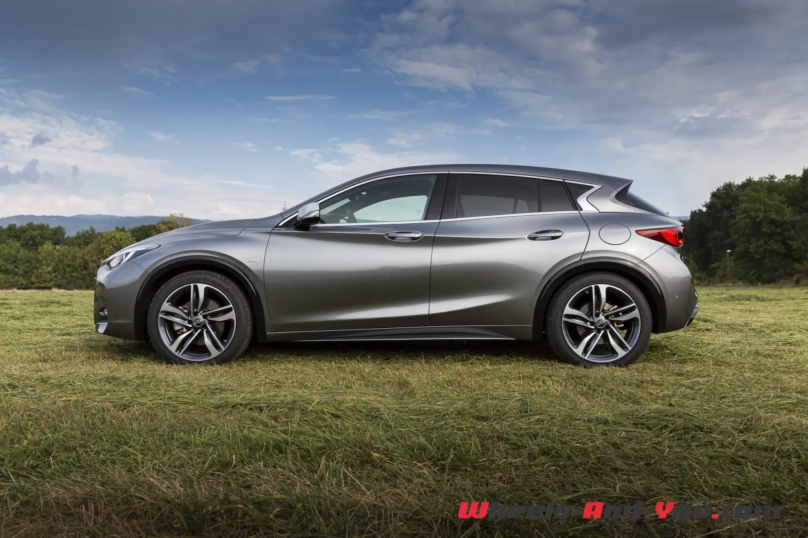Infiniti Q30 Q30 2.0t AWD Sport City Black DCT 1
