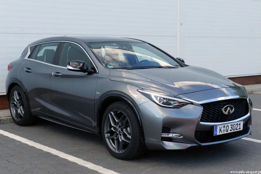 Infiniti Q30 Q30 2.0t AWD Sport City Black DCT 2