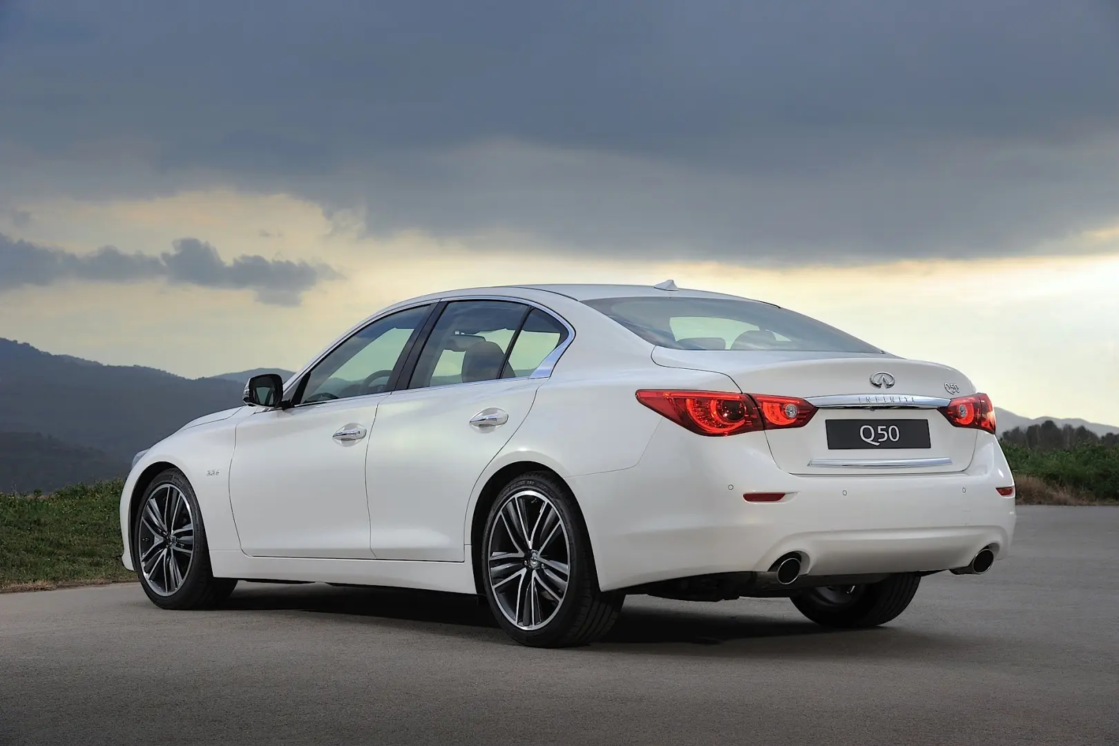 Infiniti Q50 Q50 3.7 V6 3