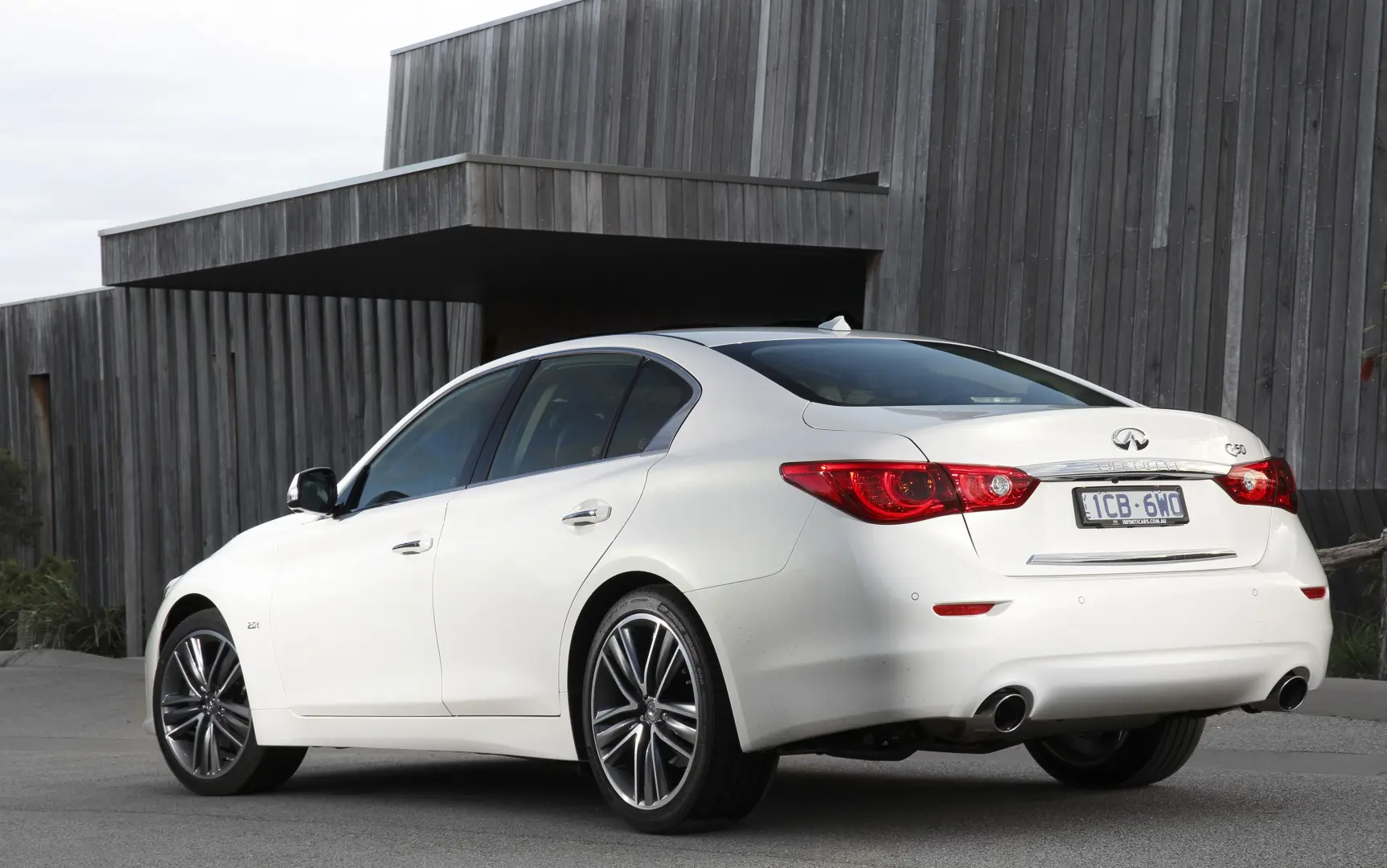 Infiniti Q50 Q50 3.7 V6 AWD 5