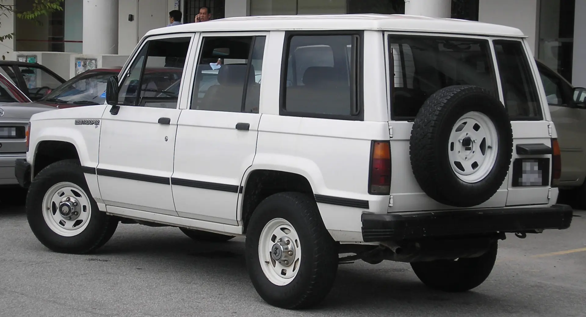 Isuzu Trooper Trooper 2.5 FLK 4 0