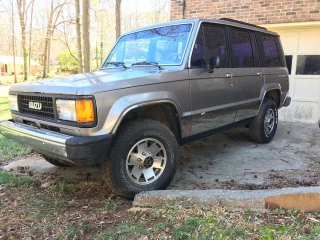 Isuzu Trooper Trooper 2.6 Calvas 2