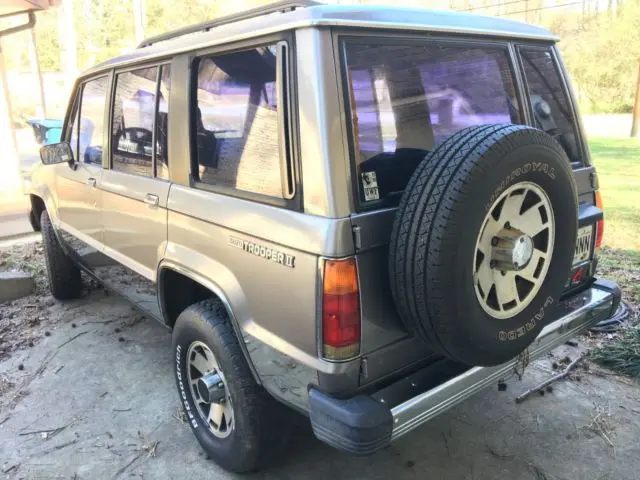 Isuzu Trooper Trooper 2.6 Calvas 3