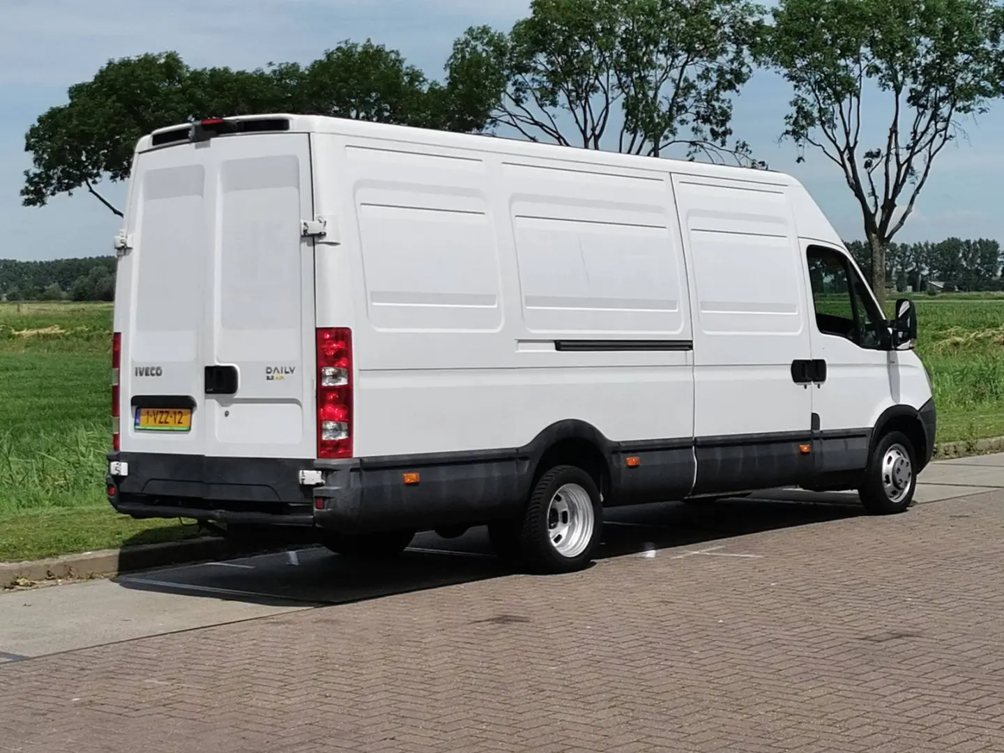 Iveco  Daily 35 C 16 12m3 4