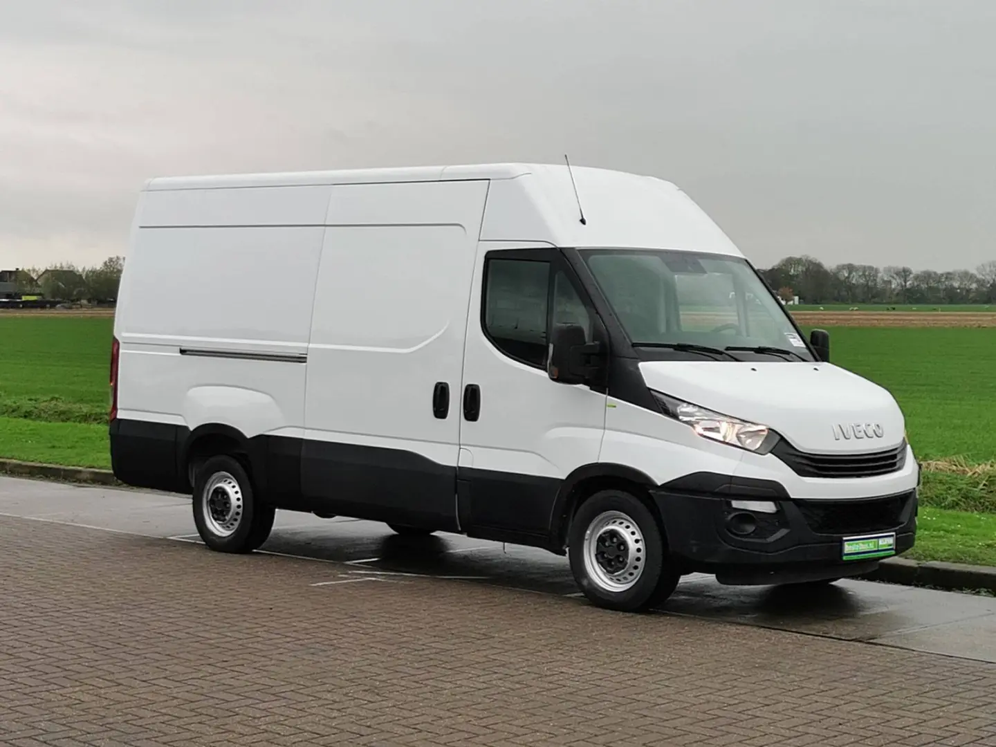 Iveco  Daily 35 S 16 10.8m3 3