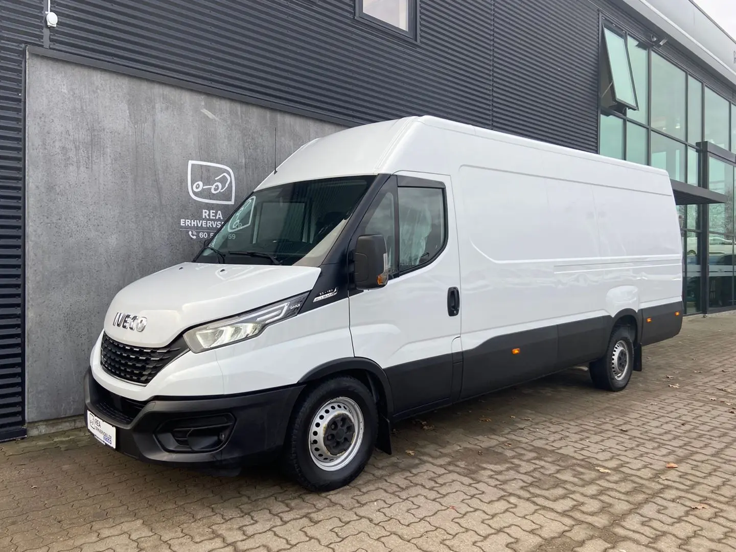Iveco  Daily Van 2.3 35 C16 16m3 2