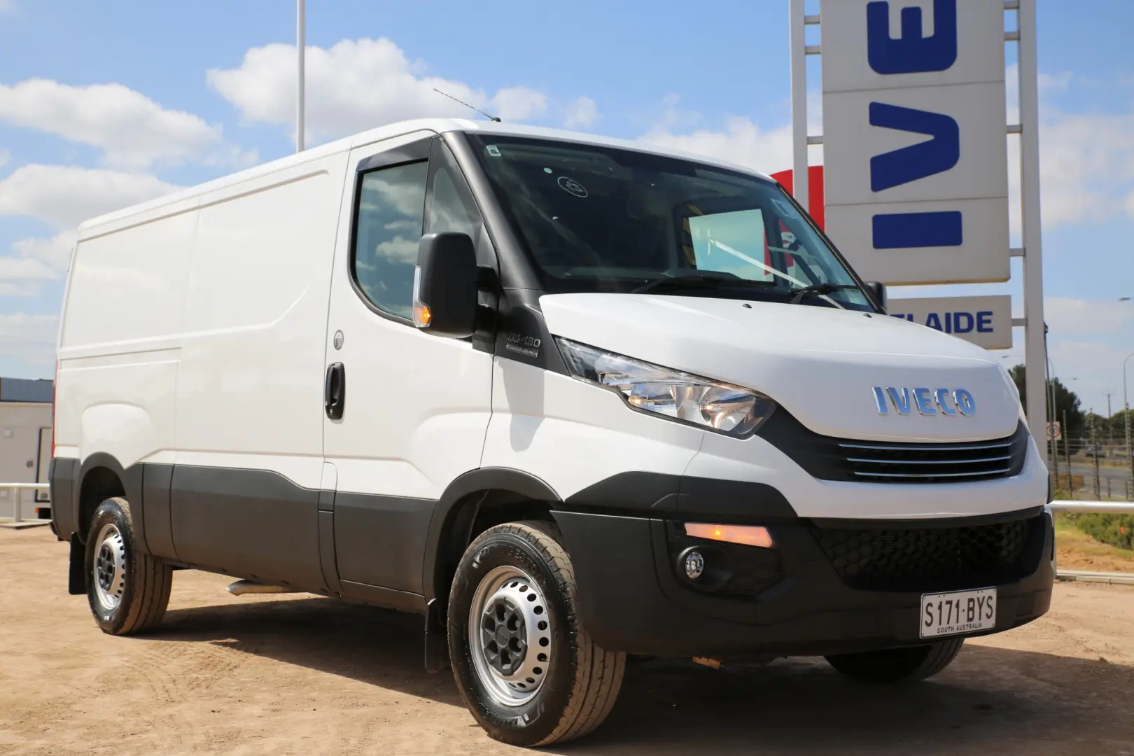Iveco  Daily Van 2.3 35 S14 10,8m3 1