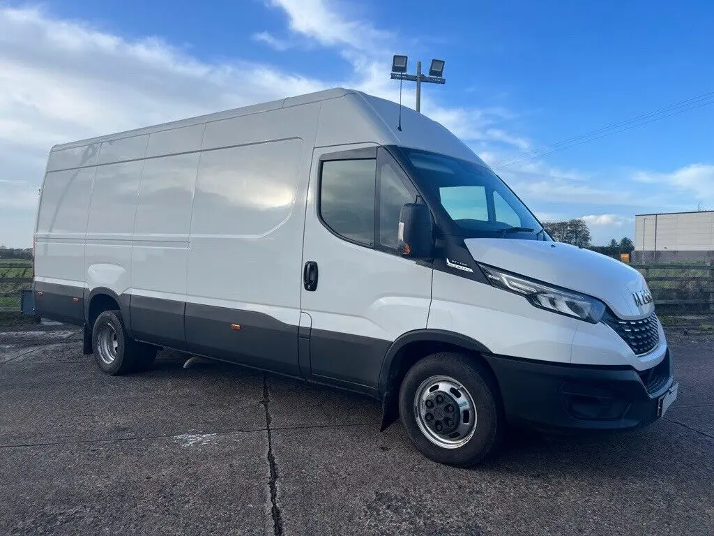 Iveco  Daily Van 2.3 35 S14 12m3 3