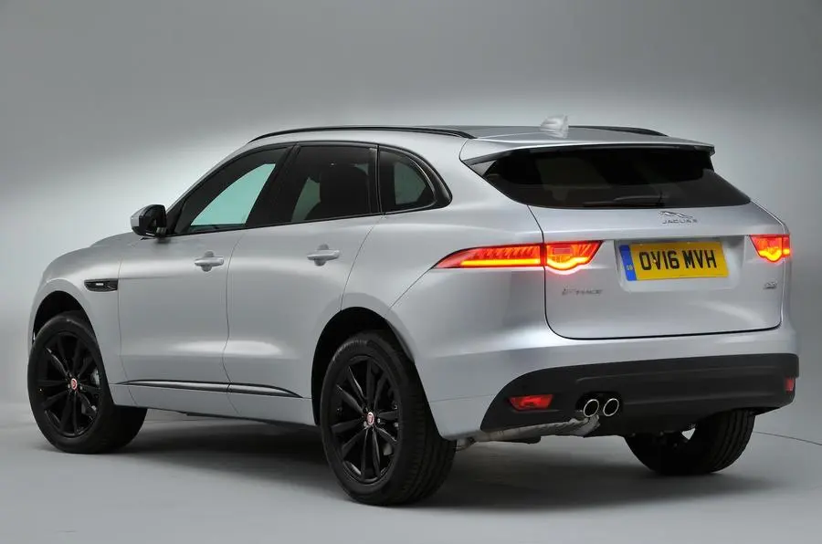 Jaguar F-Pace F-Pace 2.0 D AWD Pure Plus 4