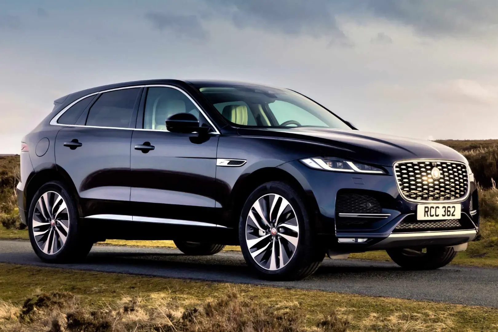 Jaguar F-Pace F-Pace 2.0 D R-Dynamic HSE 3